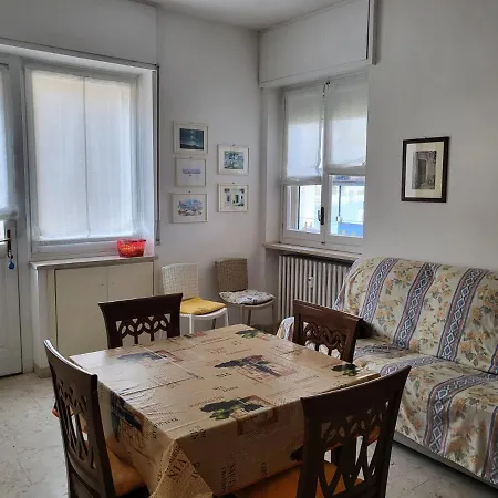 Apartment Marina's House *